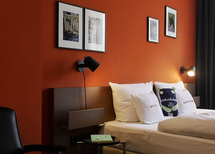 Hotell 25hours The Trip 4*