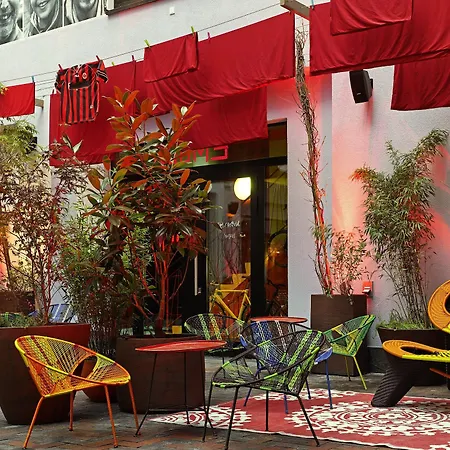 Hotel 25hours The Trip 4*