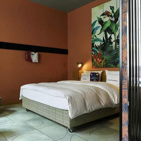 Hotel 25hours The Trip