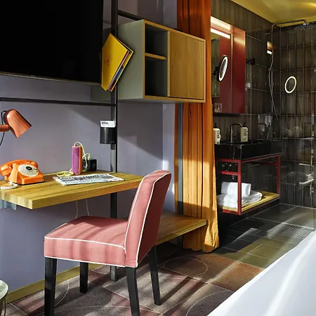 호텔 25아워스 트립