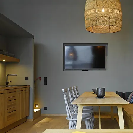 호텔 25아워스 트립