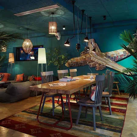 25아워스 트립 호텔