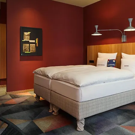 Hotel 25hours The Trip