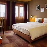 Hotel 25hours The Trip