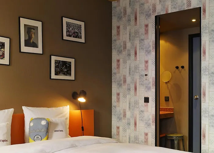 Hotel 25hours The Trip 4*